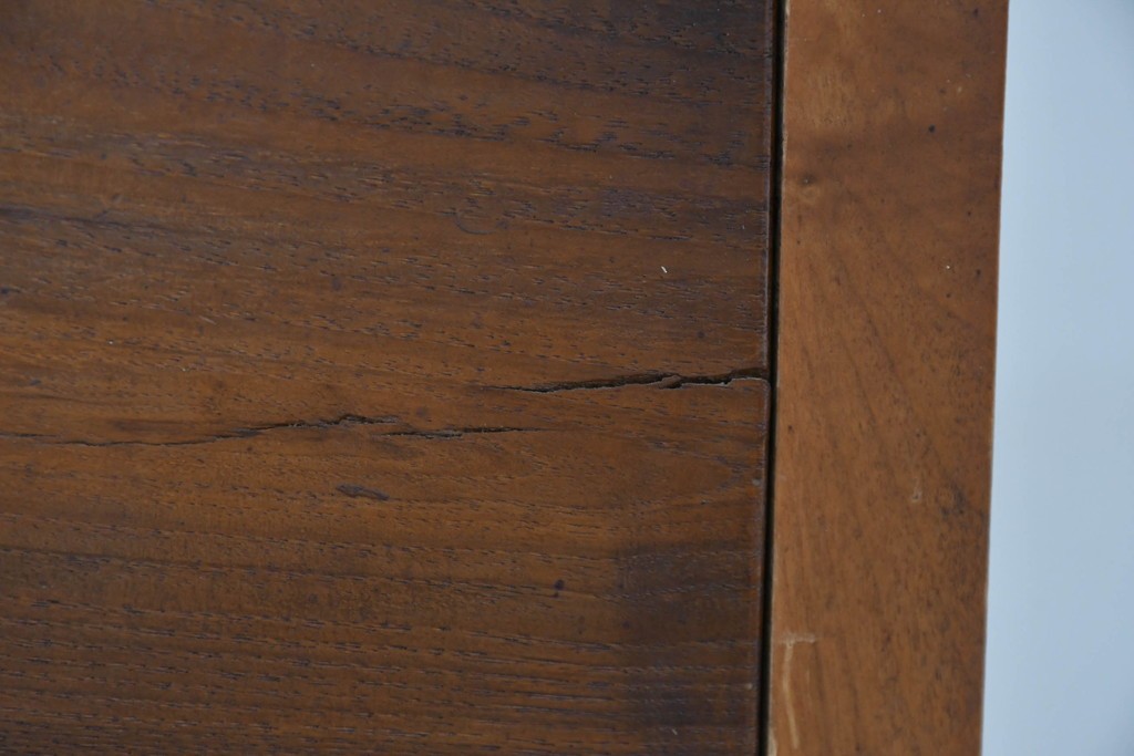 アンティーク家具　和製アンティーク　大正昭和初期　シンプルなデザインが取り入れやすい重ね箪笥(時代箪笥、ローボード、テレビ台)(R-039857)