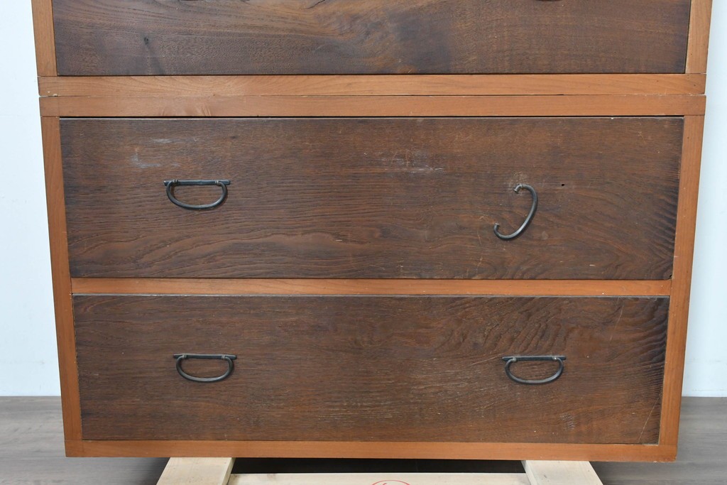 アンティーク家具　和製アンティーク　大正昭和初期　シンプルなデザインが取り入れやすい重ね箪笥(時代箪笥、ローボード、テレビ台)(R-039857)