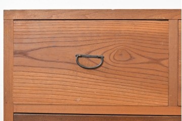 アンティーク家具　和製アンティーク　大正昭和初期　シンプルなデザインが取り入れやすい重ね箪笥(時代箪笥、ローボード、テレビ台)(R-039857)