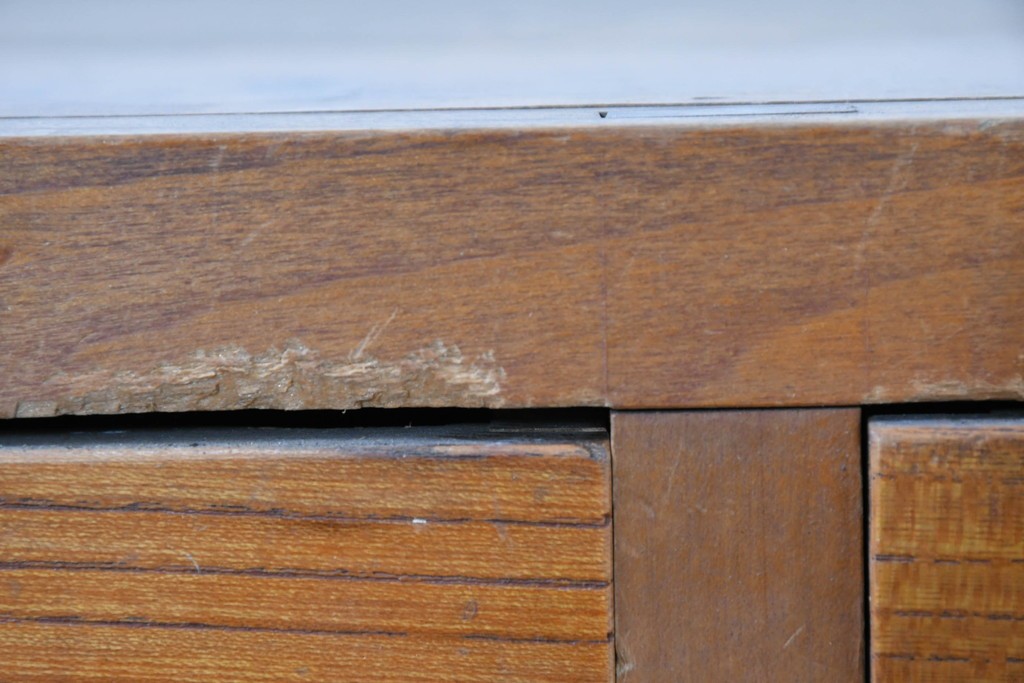 アンティーク家具　和製アンティーク　大正昭和初期　シンプルなデザインが取り入れやすい重ね箪笥(時代箪笥、ローボード、テレビ台)(R-039857)