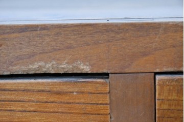 アンティーク家具　和製アンティーク　大正昭和初期　シンプルなデザインが取り入れやすい重ね箪笥(時代箪笥、ローボード、テレビ台)(R-039857)