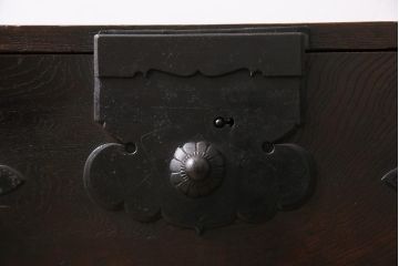 アンティーク家具　明治期　箪笥リメイク　三方ケヤキ材　上手物　フラップダウン扉の脚付きテレビ台(テレビボード、リビングボード)(R-039859)