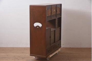 アンティーク家具　指物家具　前面桑材　網代扉　透かし入り　上手物の茶棚(飾り棚、収納棚)(R-039862)