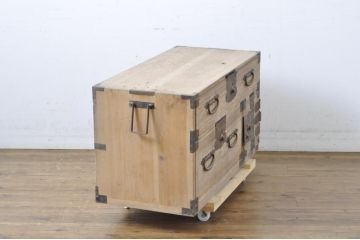 アンティーク家具　和の雰囲気漂う明るい木色の箪笥ローボード(衣装箪笥、引き出し)(R-039867)