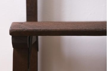 アンティーク家具　和製アンティーク　樫材　素朴な風合いがレトロな木製チェア(椅子、板座チェア、キッズチェア)(R-039872)