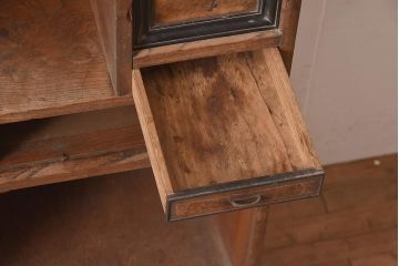 アンティーク家具　工芸家具　三方ケヤキ材　美しい玉杢が堪能できる上手物の茶棚(収納棚、戸棚)(R-039880)