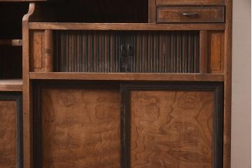アンティーク家具　工芸家具　三方ケヤキ材　美しい玉杢が堪能できる上手物の茶棚(収納棚、戸棚)(R-039880)