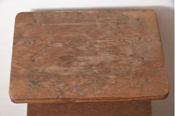 レトロ家具　シンプルなデザインが魅力の大振りな踏み台(飾り台、花台)(R-039887)