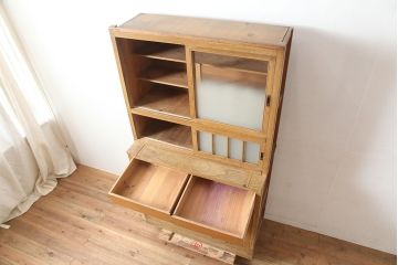アンティーク家具　昭和中期　レトロな佇まいの作業台付き食器棚(収納棚、戸棚、キャビネット)(R-039892)
