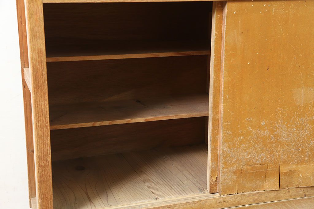 アンティーク家具　昭和中期　レトロな佇まいの作業台付き食器棚(収納棚、戸棚、キャビネット)(R-039892)