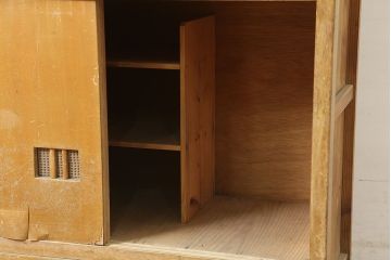 アンティーク家具　昭和中期　レトロな佇まいの作業台付き食器棚(収納棚、戸棚、キャビネット)(R-039892)