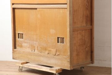 アンティーク家具　昭和中期　レトロな佇まいの作業台付き食器棚(収納棚、戸棚、キャビネット)(R-039892)