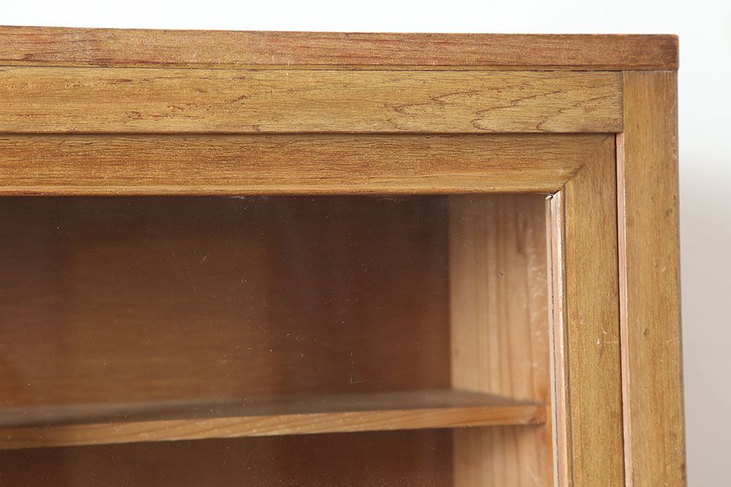 アンティーク家具　昭和中期　レトロな佇まいの作業台付き食器棚(収納棚、戸棚、キャビネット)(R-039892)