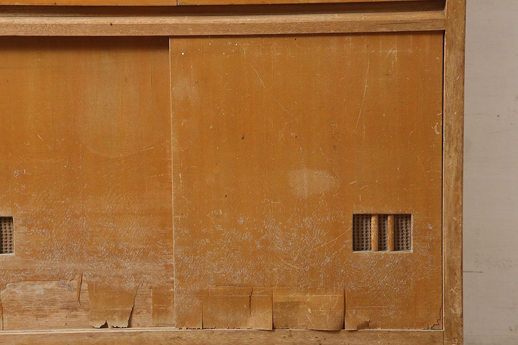 アンティーク家具　昭和中期　レトロな佇まいの作業台付き食器棚(収納棚、戸棚、キャビネット)(R-039892)