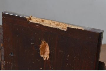 アンティーク家具　明治期　漆塗り　繊細な意匠の金具が目を惹く佐渡箪笥(衣装箪笥、時代箪笥、ローチェスト、引き出し)(R-039898)
