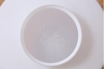 アンティーク照明　ブラケットの意匠が上品な陽刻照明(ペンダントライト、天井照明、吊り下げ照明)(R-039901)