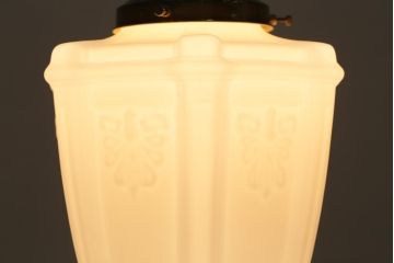 アンティーク照明　クラシカルな模様がおしゃれな陽刻照明(ペンダントライト、天井照明、吊り下げ照明)(R-039904)