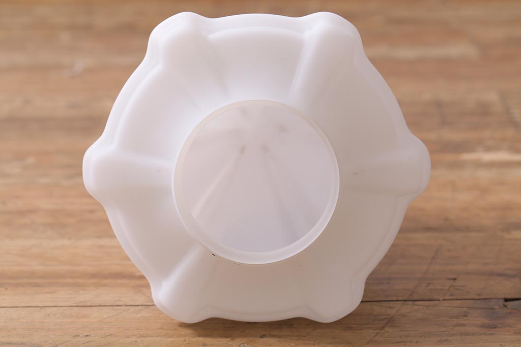 アンティーク照明　クラシカルな模様がおしゃれな陽刻照明(ペンダントライト、天井照明、吊り下げ照明)(R-039904)