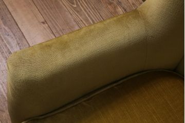 ヴィンテージ家具　北欧ビンテージ　チーク材製　レトロで可愛らしいフォルムが魅力の1人掛けソファ(アームソファ、1Pソファ)(R-039935)