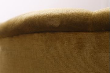 ヴィンテージ家具　北欧ビンテージ　チーク材製　レトロで可愛らしいフォルムが魅力の1人掛けソファ(アームソファ、1Pソファ)(R-039936)