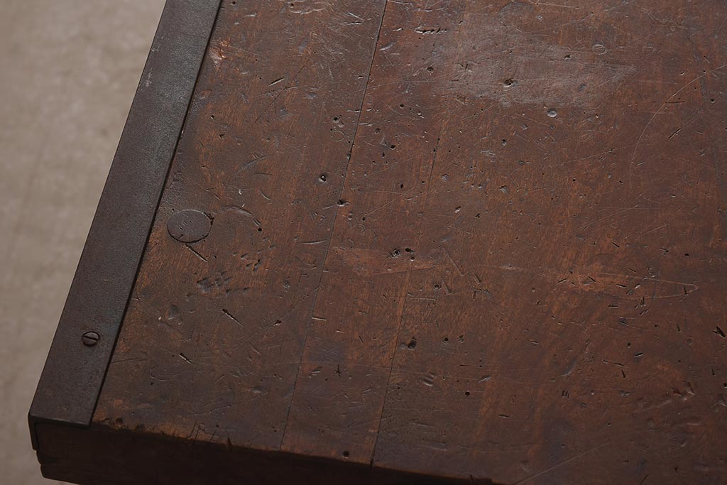 ヴィンテージ家具　アイアンフレーム　ジャンクな雰囲気が魅力の作業台(鉄脚テーブル、ビンテージ)(R-039939)