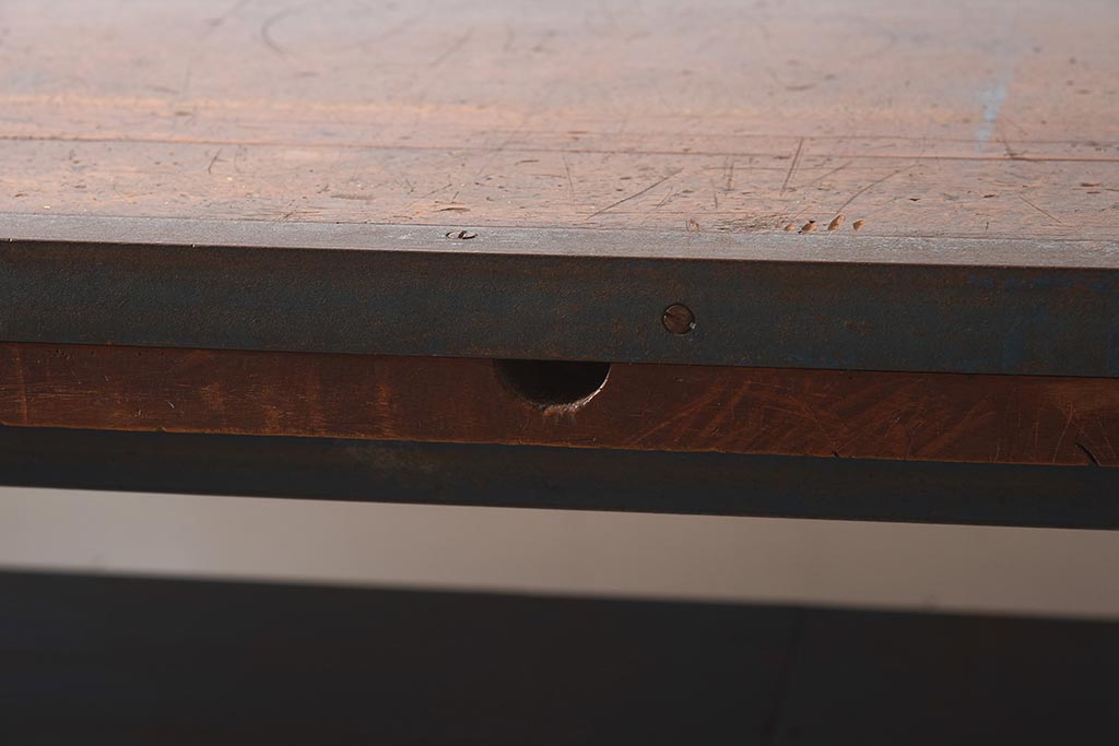 ヴィンテージ家具　アイアンフレーム　ジャンクな雰囲気が魅力の作業台(鉄脚テーブル、ビンテージ)(R-039939)