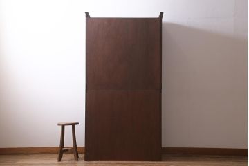 アンティーク家具　ガラス引き戸　シックな空間にも似合うシンプルな重ね戸棚(収納棚、戸棚、キャビネット)(R-039946)