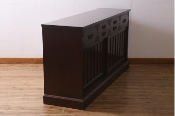 中古　筑後民芸家具　天板リメイク・厚い栗材　重厚感のある佇まいが魅力のサイドボード(収納棚、食器棚、テレビボード)(R-039947)