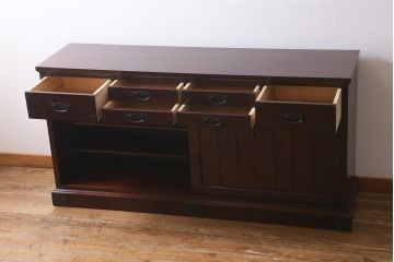 中古　筑後民芸家具　天板リメイク・厚い栗材　重厚感のある佇まいが魅力のサイドボード(収納棚、食器棚、テレビボード)(R-039947)