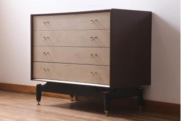 ヴィンテージ家具　北欧ビンテージ　G-PLAN(ジープラン)　BBシリーズ　アンティークペイントがおしゃれなチェスト(サイドチェスト、サイドボード、引き出し)(R-039951)