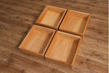 中古　松本民芸家具　クラシカルなデザインがおしゃれなA型ドレッサー(サイドボード、キャビネット)(定価約36万円)(R-039952)