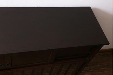 中古　筑後民芸家具　脚付リメイク　和モダンスタイルを高めるサイドボード(戸棚、キャビネット)(R-039955)