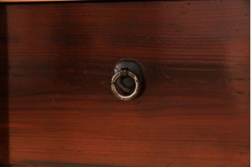 アンティーク家具　和製アンティーク　大正期　前面ケヤキ材　二本松箪笥　縁起物の金具が魅力の重ね箪笥(引き出し、衣装箪笥)(R-039959)