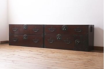 アンティーク家具　和製アンティーク　大正期　前面ケヤキ材　二本松箪笥　縁起物の金具が魅力の重ね箪笥(引き出し、衣装箪笥)(R-039959)