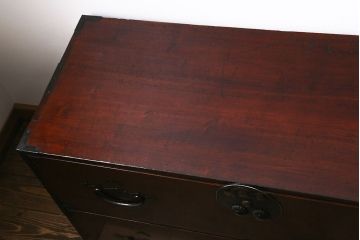 アンティーク家具　和製アンティーク　大正期　前面ケヤキ材　二本松箪笥　縁起物の金具が魅力の重ね箪笥(引き出し、衣装箪笥)(R-039959)