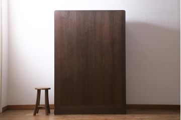 中古　国産高級家具　厚手桐材　隠し付き　桜と御所車の金具が優美な桐箪笥(衣装タンス、洋服タンス、桐たんす)(定価約90万円)(R-039973)