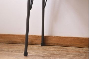アンティーク家具　古材一枚板リメイク　ラワン材を活かしたシンプルな鉄脚テーブル(コンソールテーブル、作業台)(R-039977)