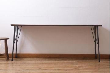アンティーク家具　古材一枚板リメイク　ラワン材を活かしたシンプルな鉄脚テーブル(コンソールテーブル、作業台)(R-039977)