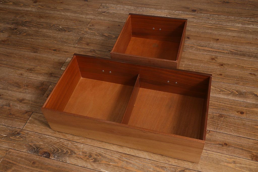 ヴィンテージ家具　北欧スタイル　G-PLAN(ジープラン)　BBシリーズ　スタイリッシュな佇まいのサイドボード(サイドキャビネット、収納棚、ビンテージ)(R-039979)