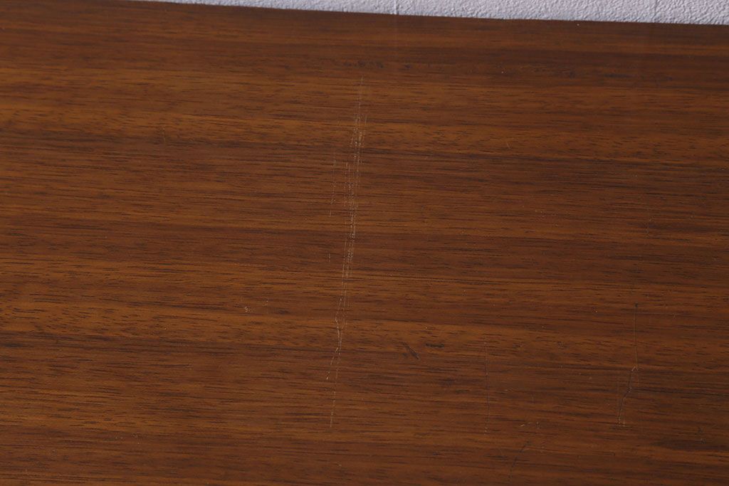 ヴィンテージ家具　北欧スタイル　G-PLAN(ジープラン)　BBシリーズ　スタイリッシュな佇まいのサイドボード(サイドキャビネット、収納棚、ビンテージ)(R-039979)