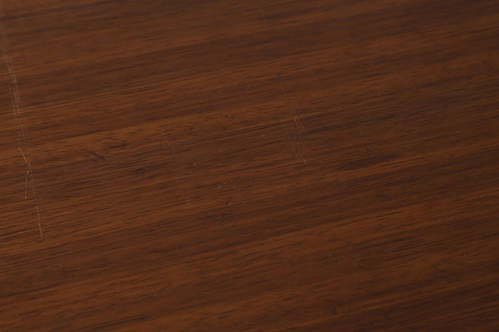 ヴィンテージ家具　北欧スタイル　G-PLAN(ジープラン)　BBシリーズ　スタイリッシュな佇まいのサイドボード(サイドキャビネット、収納棚、ビンテージ)(R-039979)