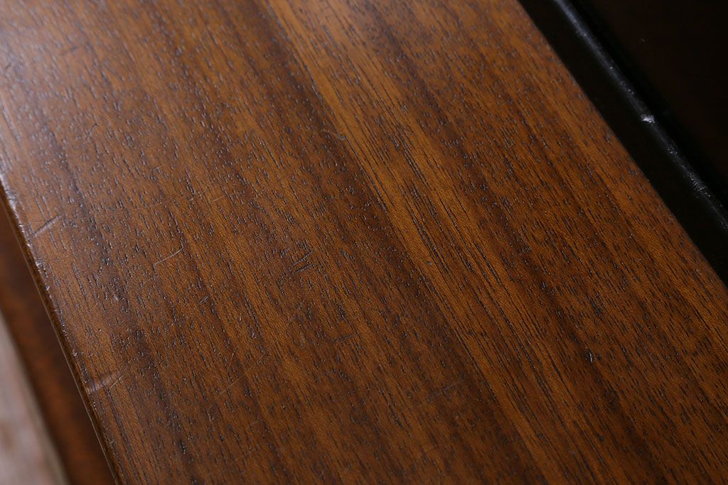 ヴィンテージ家具　北欧スタイル　G-PLAN(ジープラン)　BBシリーズ　スタイリッシュな佇まいのサイドボード(サイドキャビネット、収納棚、ビンテージ)(R-039979)