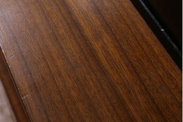 ヴィンテージ家具　北欧スタイル　G-PLAN(ジープラン)　BBシリーズ　スタイリッシュな佇まいのサイドボード(サイドキャビネット、収納棚、ビンテージ)(R-039979)