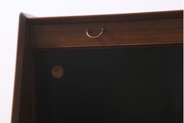 ヴィンテージ家具　北欧スタイル　G-PLAN(ジープラン)　BBシリーズ　スタイリッシュな佇まいのサイドボード(サイドキャビネット、収納棚、ビンテージ)(R-039979)