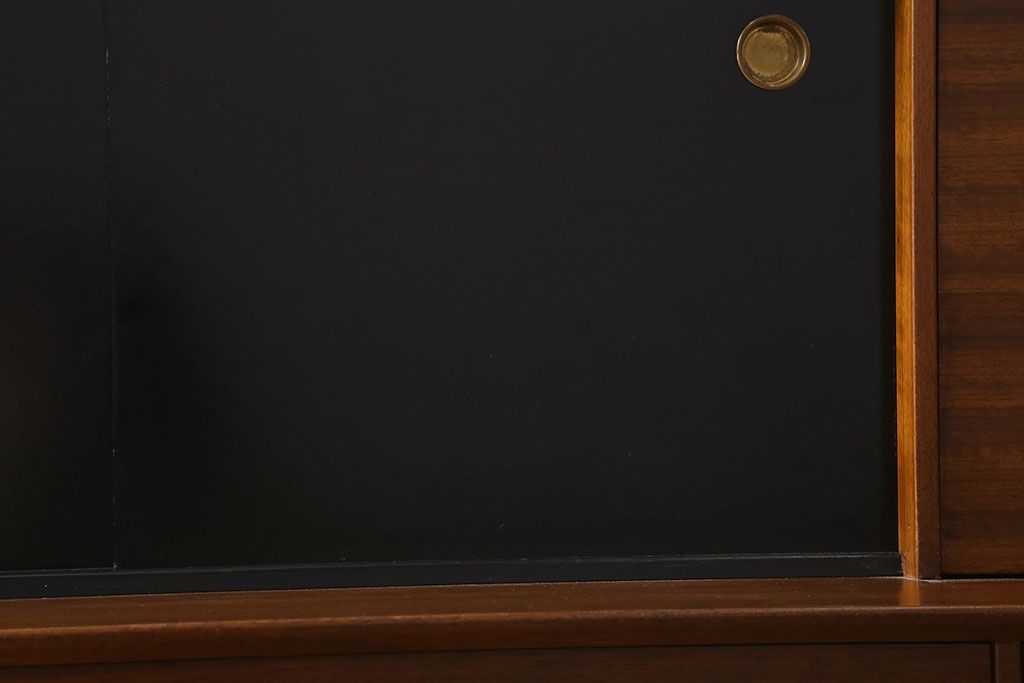 ヴィンテージ家具　北欧スタイル　G-PLAN(ジープラン)　BBシリーズ　スタイリッシュな佇まいのサイドボード(サイドキャビネット、収納棚、ビンテージ)(R-039979)