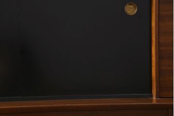 ヴィンテージ家具　北欧スタイル　G-PLAN(ジープラン)　BBシリーズ　スタイリッシュな佇まいのサイドボード(サイドキャビネット、収納棚、ビンテージ)(R-039979)