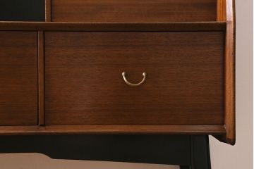 ヴィンテージ家具　北欧スタイル　G-PLAN(ジープラン)　BBシリーズ　スタイリッシュな佇まいのサイドボード(サイドキャビネット、収納棚、ビンテージ)(R-039979)