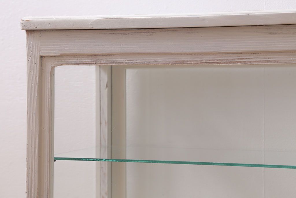 アンティーク家具　昭和初期　シャビーなペイントが素敵なガラスケース(ショーケース、飾り棚、陳列棚)(R-039980)