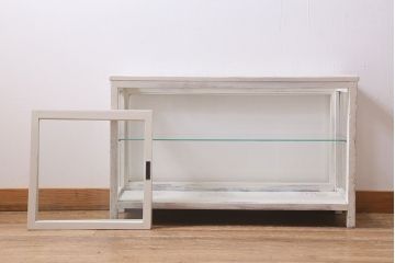 アンティーク家具　昭和初期　シャビーなペイントが素敵なガラスケース(ショーケース、飾り棚、陳列棚)(R-039980)