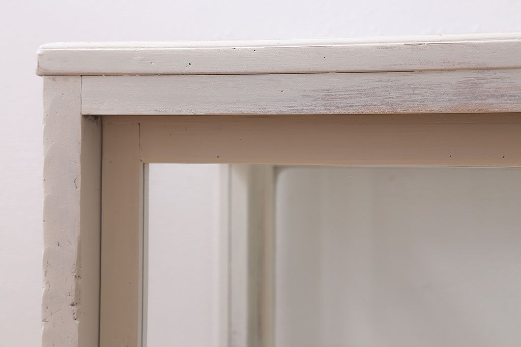 アンティーク家具　昭和初期　シャビーなペイントが素敵なガラスケース(ショーケース、飾り棚、陳列棚)(R-039980)